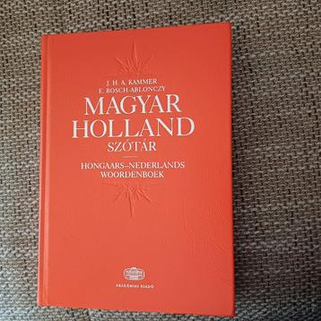 Hongaars -,Nederlands woordenboek beschikbaar voor biedingen