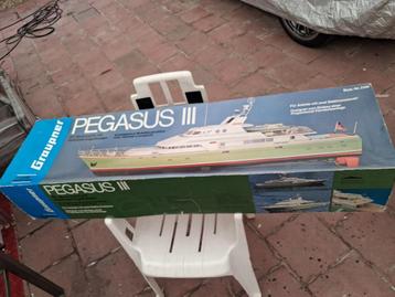 Graupner Pegasus III megajacht beschikbaar voor biedingen