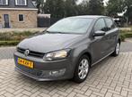 Volkswagen Polo 1.4 16V Highline FSI 63KW 2010 Grijs, Voorwielaandrijving, Stof, Zwart, 4 cilinders