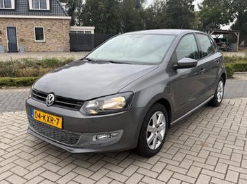 Volkswagen Polo 1.4 16V Highline FSI 63KW 2010 Grijs beschikbaar voor biedingen