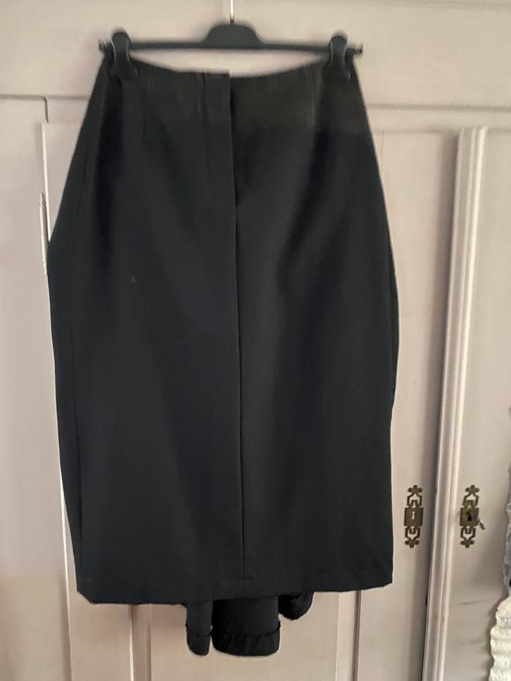 Wollen rok Rundholz main line mt. M, Kleding | Dames, Rokken, Zo goed als nieuw, Zwart, Onder de knie, Ophalen of Verzenden