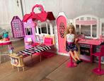 Barbie Glam Inklapbaar Vakantiehuis met Barbie Color Me Cute, Kinderen en Baby's, Speelgoed | Poppenhuizen, Poppenhuis, Zo goed als nieuw