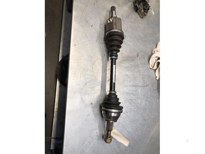 Aandrijfas rechts-voor van een Ford Focus, Auto-onderdelen, Remmen en Aandrijving, Ford, Gebruikt, 3 maanden garantie, Ophalen of Verzenden