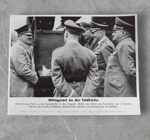 Duitse WO2 Der Führer am der Feldküche kriegsberichter foto, Verzamelen, Militaria | Tweede Wereldoorlog, Landmacht, Foto of Poster