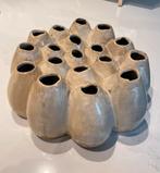 Villa Pottery Pompom bloemenvaas, Huis en Inrichting, Overige kleuren, Ophalen of Verzenden, Minder dan 50 cm, Glas