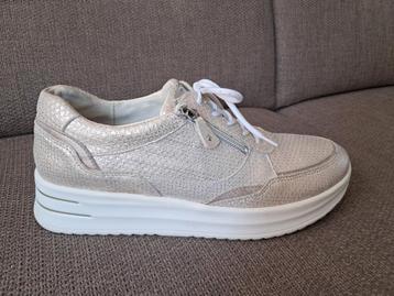 Waldlaufer Gouden Sneakers Maat 41 beschikbaar voor biedingen