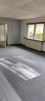 Tapijt / Vloerbedekking (Grijs) 28m2, Huis en Inrichting, Stoffering | Vloerbedekking, Ophalen, Zo goed als nieuw, 25 tot 50 m²