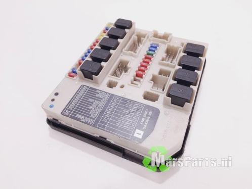 Zekeringkast van een Nissan Navara, Auto-onderdelen, Elektronica en Kabels, Nissan, Gebruikt, 6 maanden garantie, 12 maanden garantie