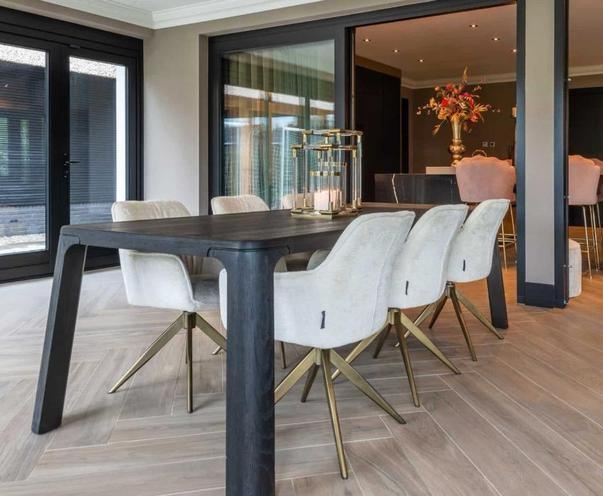 Richmond Interiors twee Draai Eetkamerstoelen Dakota, Huis en Inrichting, Stoelen, Zo goed als nieuw, Twee, Metaal, Stof, Wit