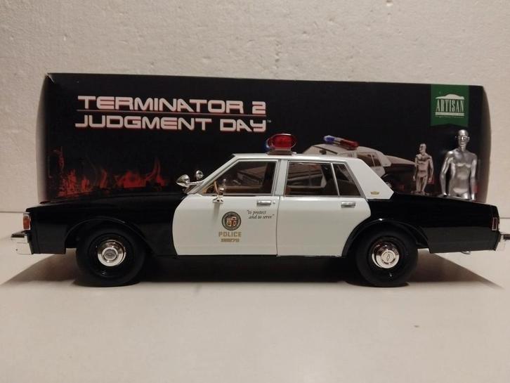 Chevrolet Caprice Terminator incl Figuur Greenlight 1:18 KRD, Hobby en Vrije tijd, Modelauto's | 1:18, Zo goed als nieuw, Auto