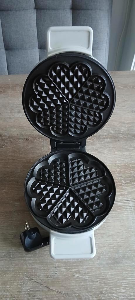 Severin wafelijzer hartjes wafel bloem / hart vorm wafels, Witgoed en Apparatuur, Wafelijzers, Gebruikt, Ophalen of Verzenden