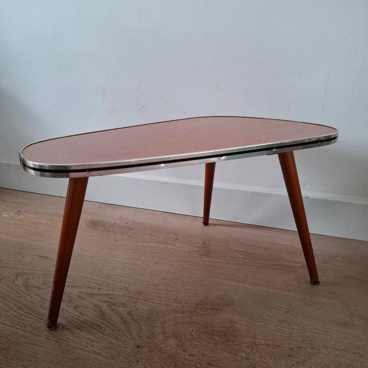 vintage bijzettafeltje niervormig plantentafeltje, Huis en Inrichting, Tafels | Bijzettafels, Gebruikt, Rond, Minder dan 55 cm