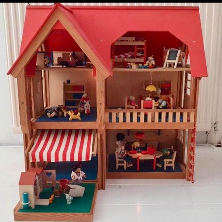 Houten Poppenhuis met Meubels, Kinderen en Baby's, Speelgoed | Poppenhuizen, Gebruikt, Poppenhuis, Ophalen