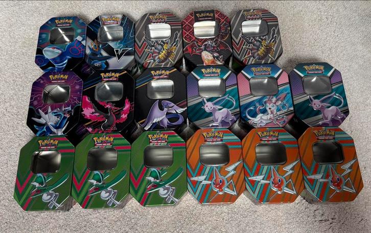 Pokemon Tins leeg, 16 stuks, Hobby en Vrije tijd, Verzamelkaartspellen | Pokémon, Gebruikt, Overige typen, Ophalen of Verzenden