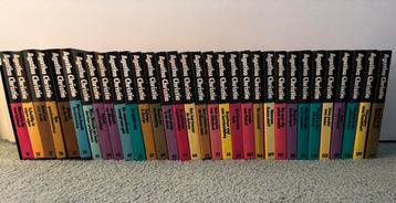 32 detectives va Agatha Christie, pocketformast beschikbaar voor biedingen