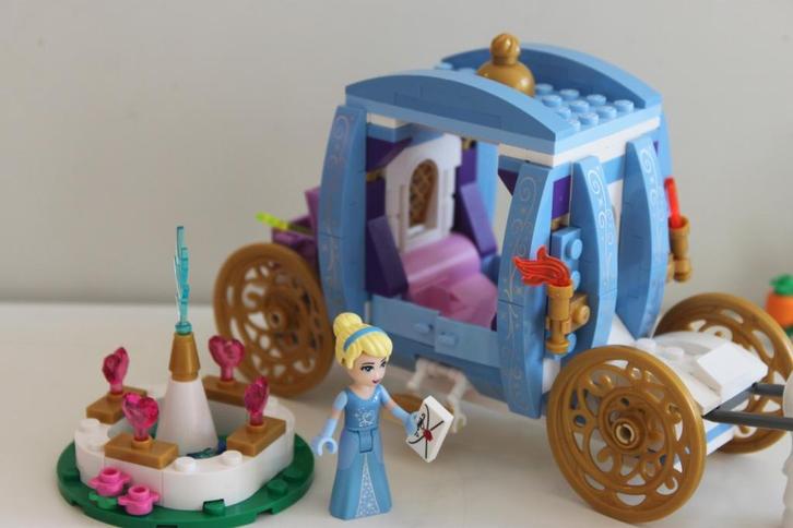 Lego Disney Princess 41053 Assepoesters Betoverende Koets, Kinderen en Baby's, Speelgoed | Duplo en Lego, Zo goed als nieuw, Lego