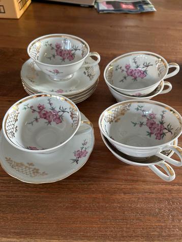 6 Thee Kop en Schotel Set beschikbaar voor biedingen