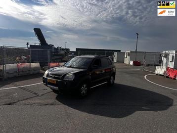 Hyundai Tucson 2.0i Dynamic Cross Airco.Airco beschikbaar voor biedingen