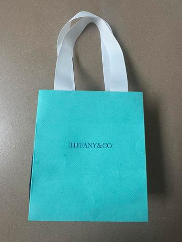 Tiffany & Co. Original Shopping Bag – Iconic Tiffany Blue beschikbaar voor biedingen