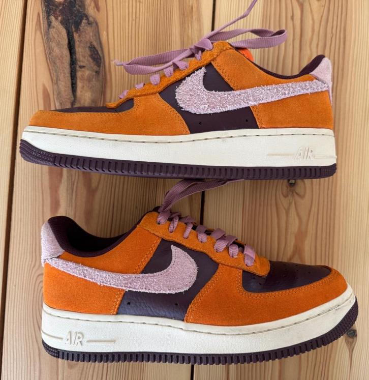 Nike Air Force 1'07 - Magma Orange Elemental Pink - maat 39, Kleding | Dames, Schoenen, Zo goed als nieuw, Sneakers of Gympen