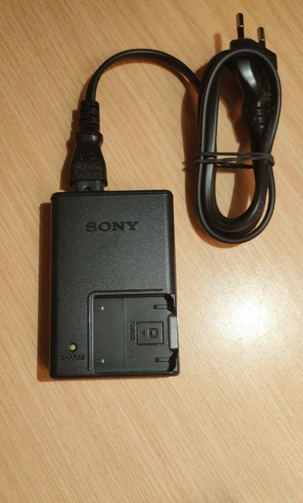 Sony BC-CSK Acculader voor NP-BK1 Batterij, Audio, Tv en Foto, Fotografie | Accu's en Batterijen, Zo goed als nieuw, Verzenden