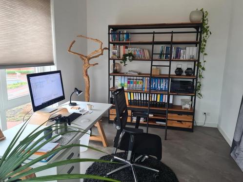 Industriële Boekenkast, Huis en Inrichting, Kasten | Boekenkasten, Zo goed als nieuw, 150 tot 200 cm, 200 cm of meer, 25 tot 50 cm