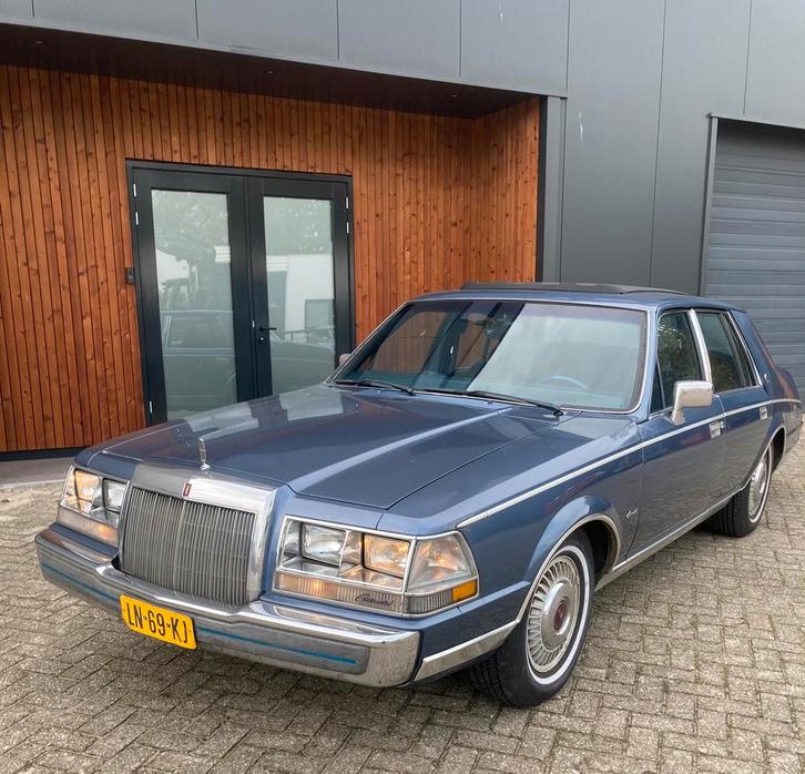 1984 Lincoln Continental - belastingvrij - V8 automaat, Auto's, Oldtimers, Bedrijf, Lincoln, Benzine, Sedan, Automaat, Blauw, Blauw