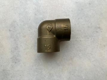 Soldeer Messing Knie 15 x 15 mm KIWA beschikbaar voor biedingen