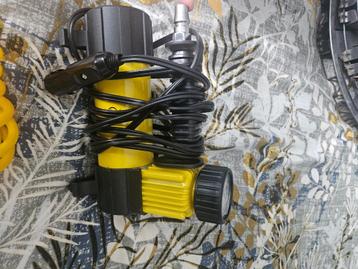 Dunlop 12V mini compressor beschikbaar voor biedingen