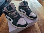 Nike air jordan mid 1 maat 37.5, Kleding | Dames, Schoenen, Ophalen of Verzenden, Zo goed als nieuw, Groen, Sneakers of Gympen