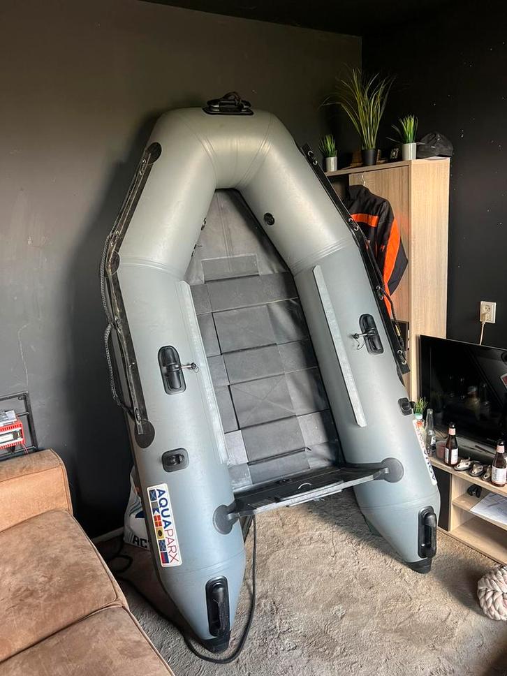 Aquaparx 240 rubberboot karpervissen, Watersport en Boten, Hengelsport | Karpervissen, Gebruikt, Overige typen, Ophalen