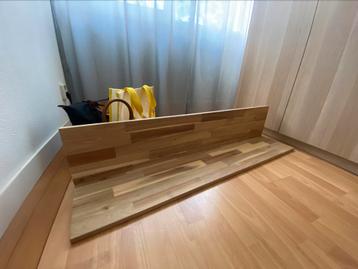 Houten wandplank ikea beschikbaar voor biedingen