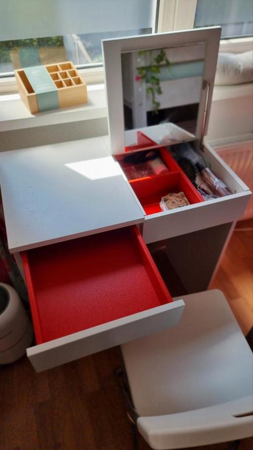 kaptafel bureau IKEA BRIMNES wit met spiegel & stoel, Huis en Inrichting, Tafels | Kaptafels, Zo goed als nieuw, Minder dan 100 cm