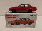 Tomytec Tomica 1:64 Nissan Bluebird 2.0 rood 3INCH, Ophalen of Verzenden, Zo goed als nieuw, Auto