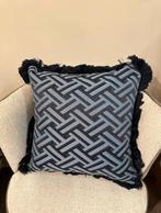 Eichholtz blauw Doris kussen. 50 x 50, Ophalen of Verzenden, Nieuw, Blauw, Vierkant