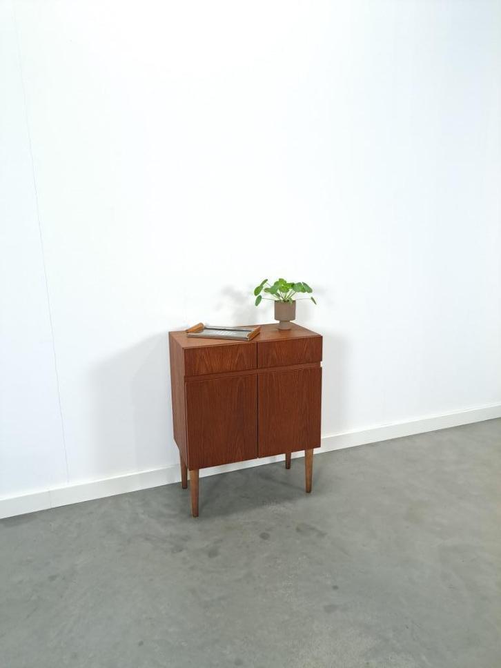 Teak fineer kastje met lades, nr. 1, Huis en Inrichting, Kasten | Kledingkasten, Gebruikt, Minder dan 100 cm, 50 tot 100 cm, 25 tot 50 cm