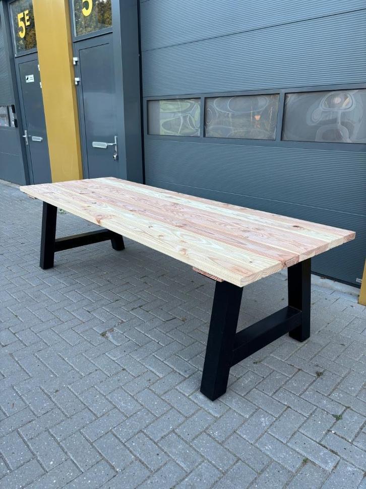 Douglas Tuintafel met Stalen Poten, Tuin en Terras, Tuintafels, Nieuw, Rechthoekig, Hout, Ophalen of Verzenden