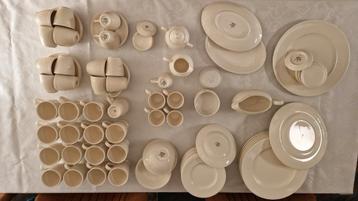 Wedgwood Windsor 86-delig servies beschikbaar voor biedingen