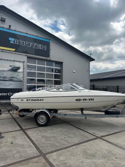 Stingray 180 XR, Watersport en Boten, Speedboten, Zo goed als nieuw, 3 tot 6 meter, Benzine, 120 tot 200 pk, Polyester, Binnenboordmotor