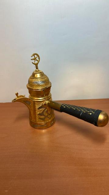 ARABISCHE KOFFIEPOT, KOPEREN POT, beschikbaar voor biedingen