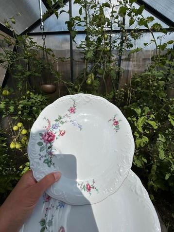 2x Wawel made in poland groot bord bloemen motief beschikbaar voor biedingen