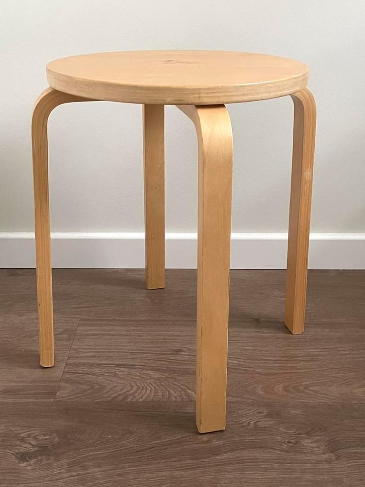 Z.G.A.N. Ikea Frosta Kruk Krukje Ophalen Verzenden Mogelijk, Huis en Inrichting, Krukjes, Zo goed als nieuw, Hout, Ophalen