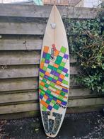 Kleurrijk shortboard - Johan Surf Machines (Clean Cut), Watersport en Boten, Golfsurfen, Shortboard, Met vinnen, Gebruikt, Ophalen