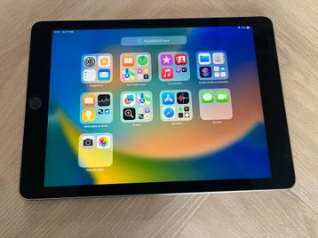 Ipad Pro 2016 32gb 9.7 inch beschikbaar voor biedingen