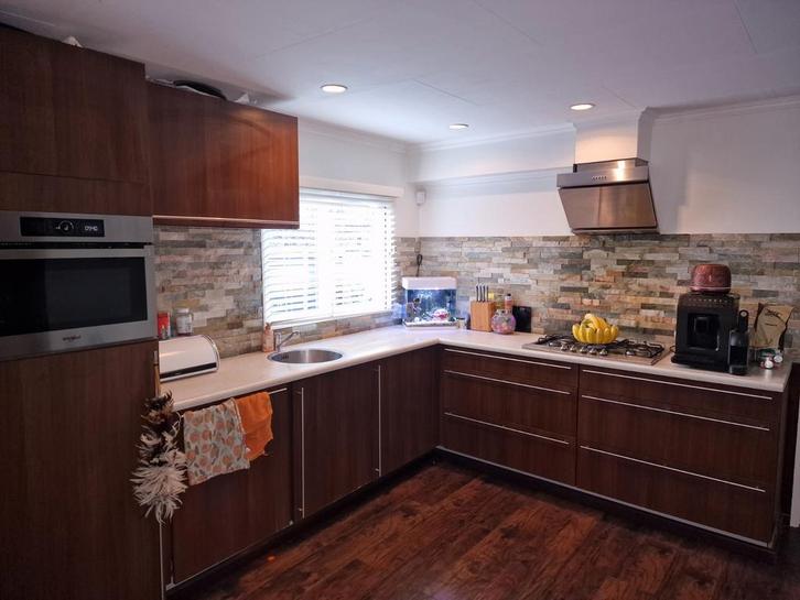 Grote keuken, Huis en Inrichting, Keuken | Complete keukens, Gebruikt, Hoekkeuken, Bruin, Kunststof, Ophalen