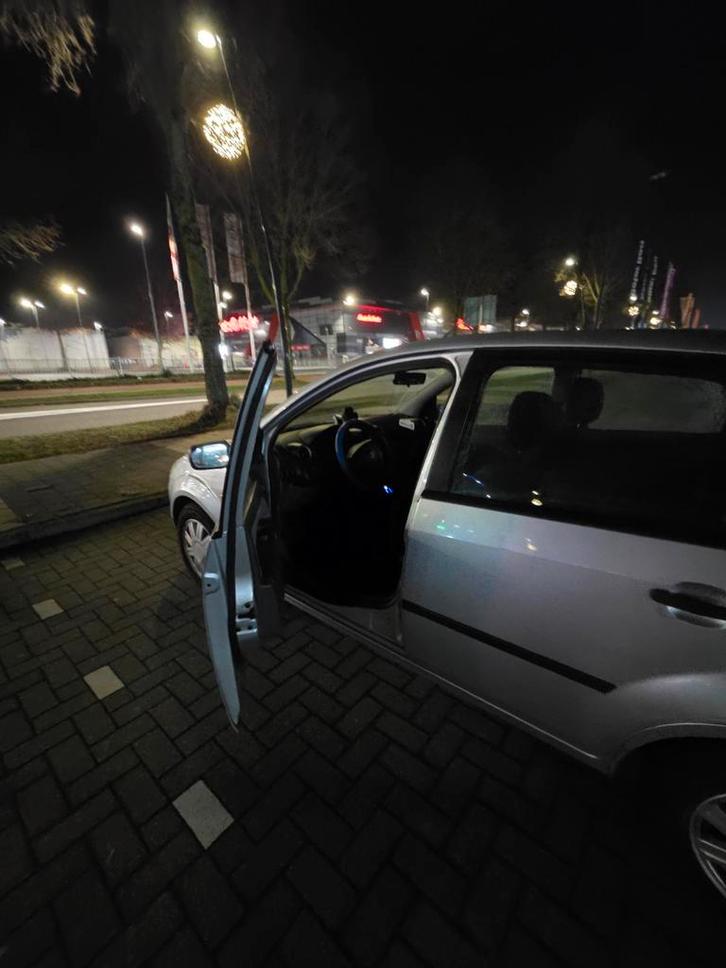 Ford Fiësta 1.4 16V 5DR 2002 Grijs, Auto-onderdelen, Carrosserie en Plaatwerk, Deur, Ford, Ophalen of Verzenden