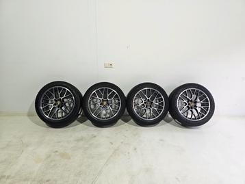 Originele Porsche Macan Winterbanden op velg 295/40-R20 beschikbaar voor biedingen