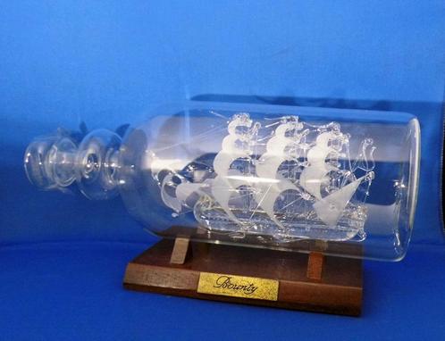 Zeilschip BOUNTY in glazen fles, Antiek en Kunst, Kunst | Overige Kunst, Ophalen of Verzenden