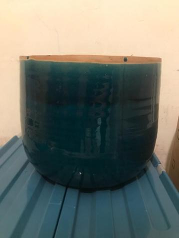 Plantenpot beschikbaar voor biedingen