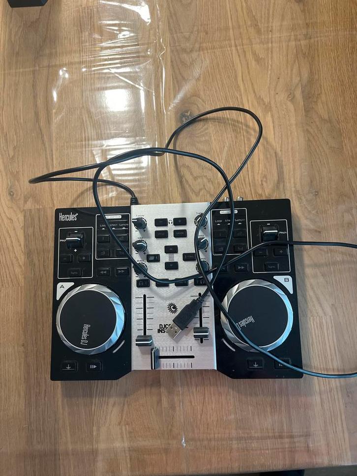 Hercules DJ Control Instinct - DJ Controller, Muziek en Instrumenten, Dj-sets en Draaitafels, Gebruikt, Dj-set, Overige merken